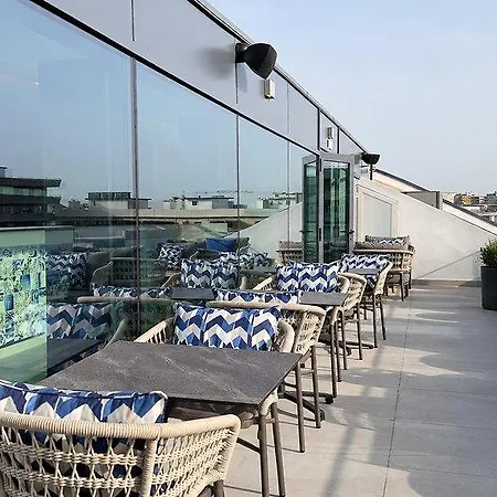 Jupiter - Rooftop & Szálloda Porto